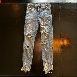 American Eagle Size 0 High Rise Jegging Crop Destroyed Holes Trendy Club